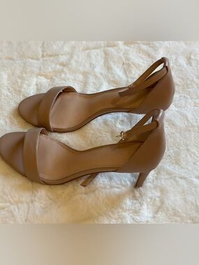Kelly & Katie Nude Heeled Sandals